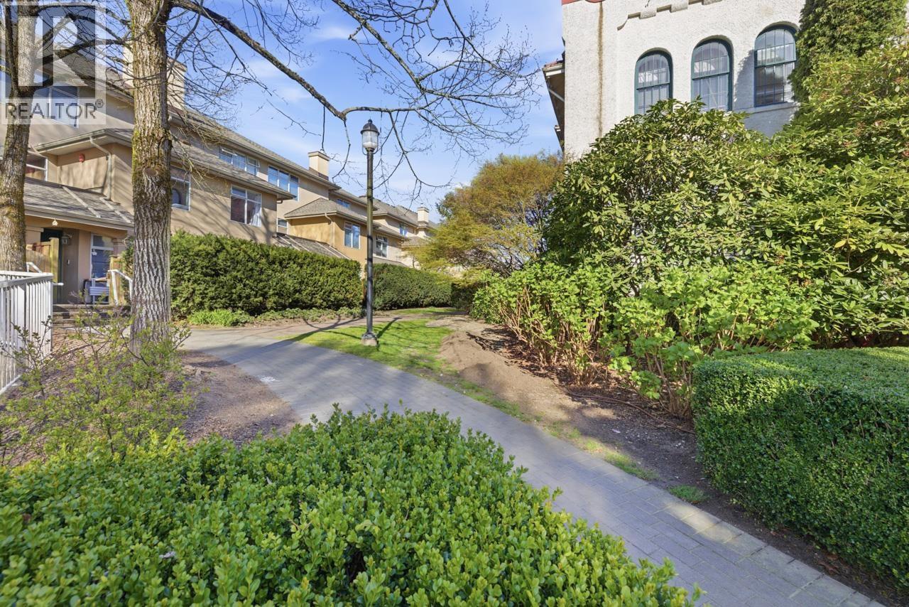 20 3428 ADANAC STREET, Vancouver, British Columbia