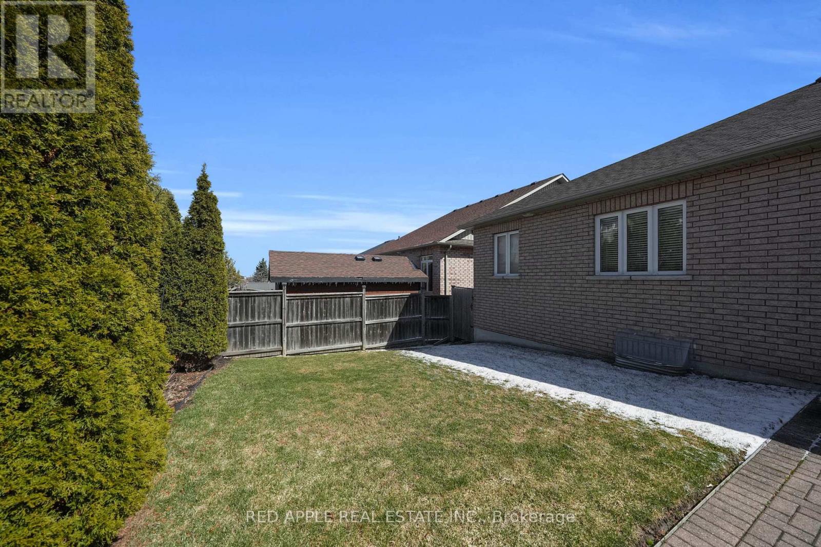 46 Bannerman Drive, Bradford West Gwillimbury, Ontario  L3Z 3J7 - Photo 22 - N12995470