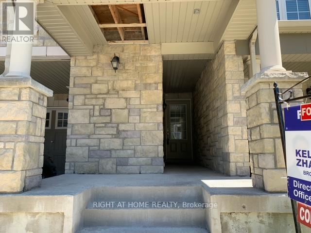 43 Minlow Way, Aurora, Ontario  L3X 1V9 - Photo 2 - N12995588