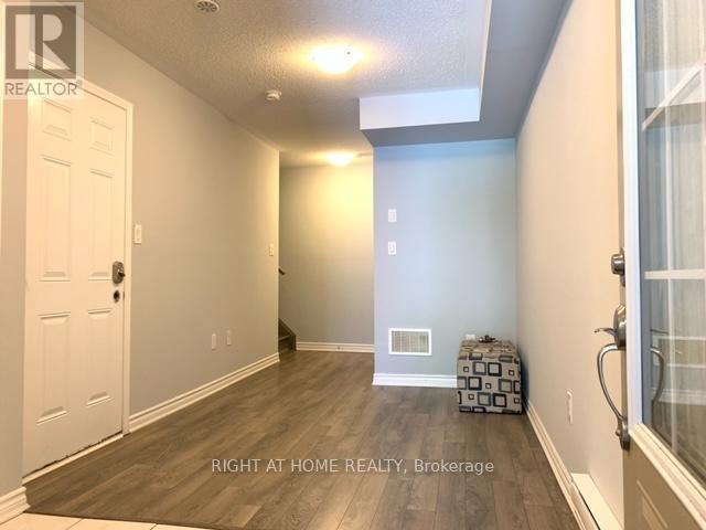 43 Minlow Way, Aurora, Ontario  L3X 1V9 - Photo 3 - N12995588