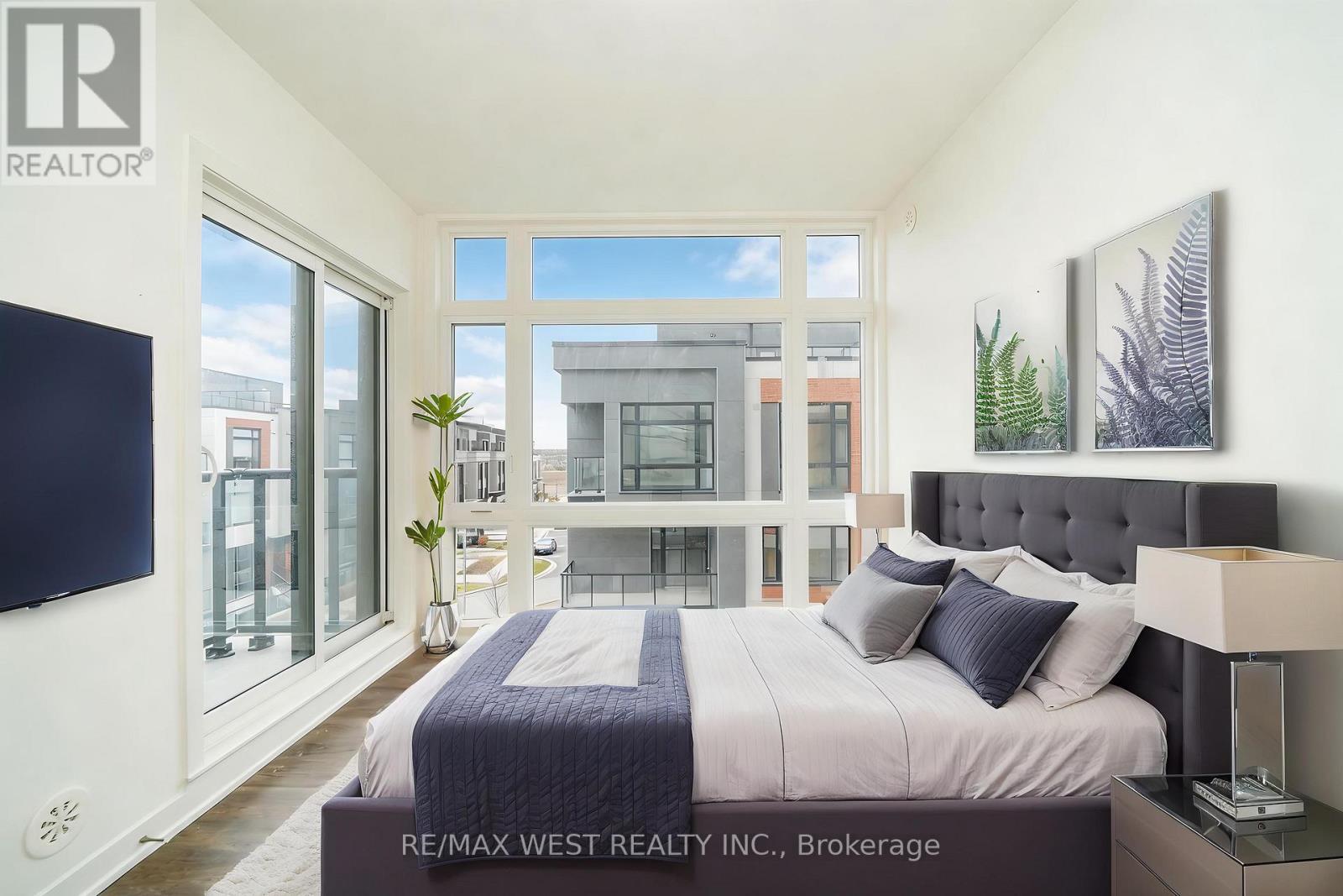 1103 - 12 David Eyer Road, Richmond Hill, Ontario  L4S 0N3 - Photo 6 - N12995600