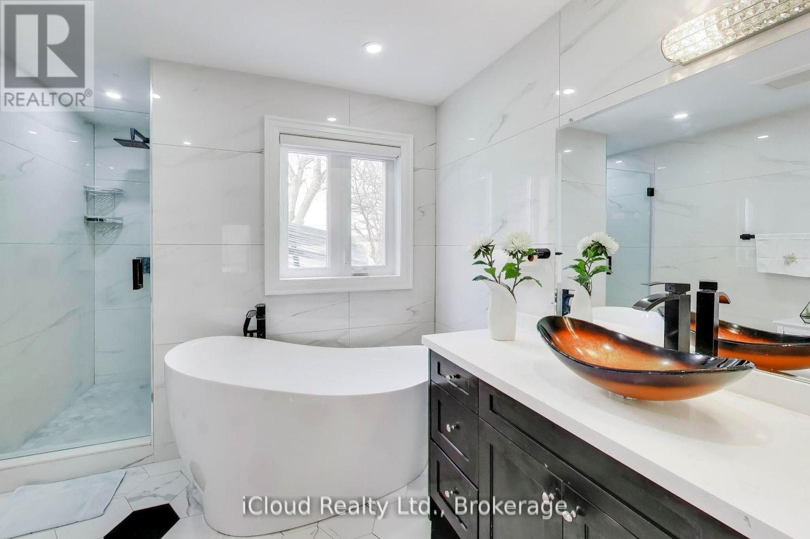 16175 Jane Street E, King, Ontario  L7B 0G3 - Photo 17 - N12995676