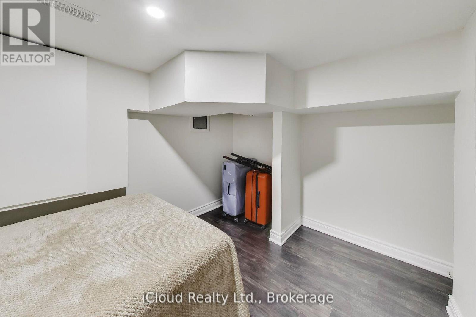 16175 Jane Street E, King, Ontario  L7B 0G3 - Photo 37 - N12995676