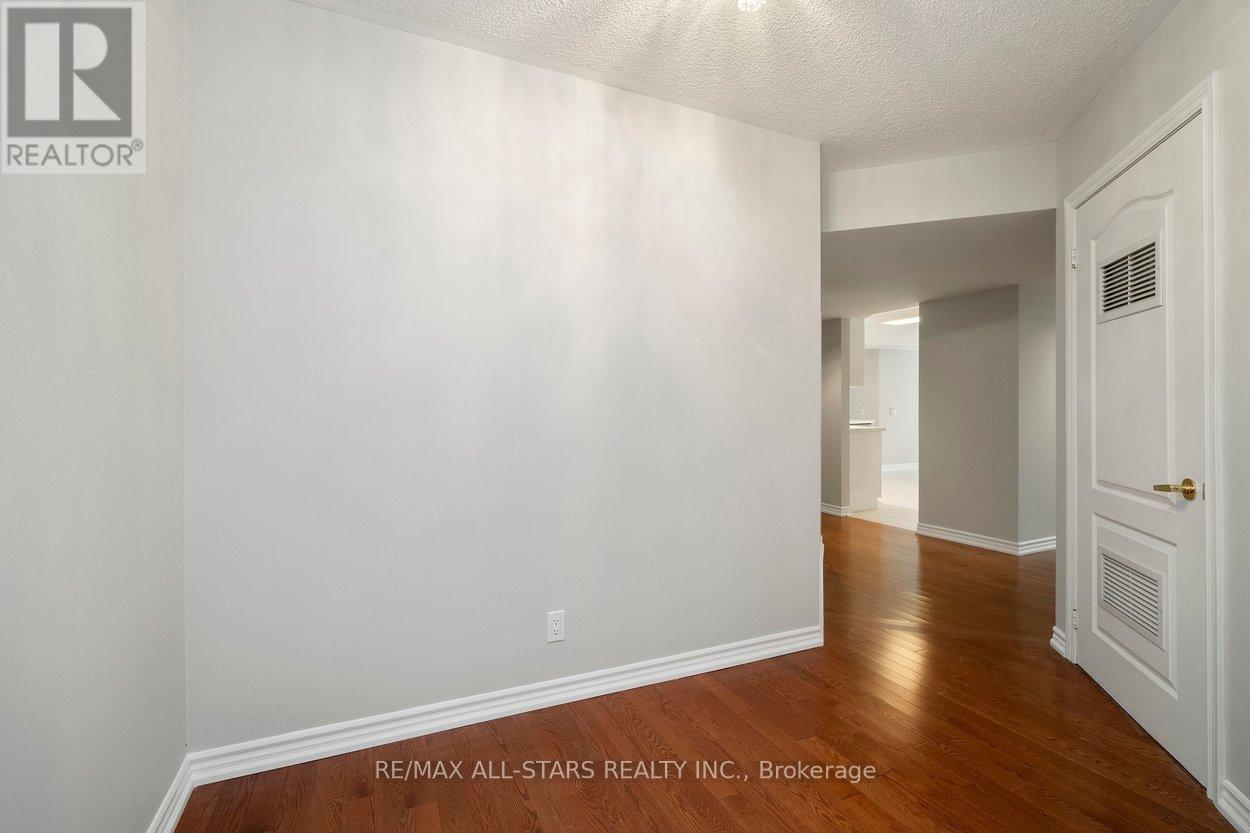 107 - 50 The Boardwalk Way, Markham, Ontario  L6E 1B6 - Photo 35 - N12995700