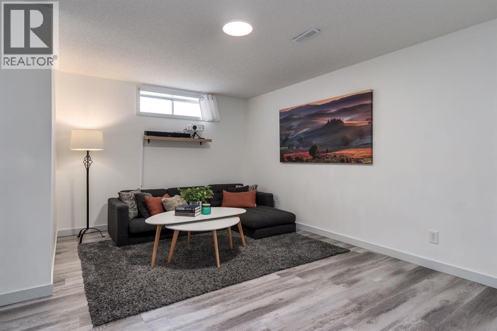 303 Coventry Close Ne, Calgary, Alberta  T3K 4C5 - Photo 21 - A2299541