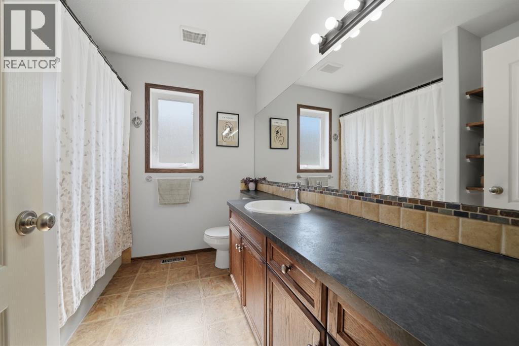 116 Kentwood Drive, Red Deer, Alberta  T4P 4C4 - Photo 18 - A2300830