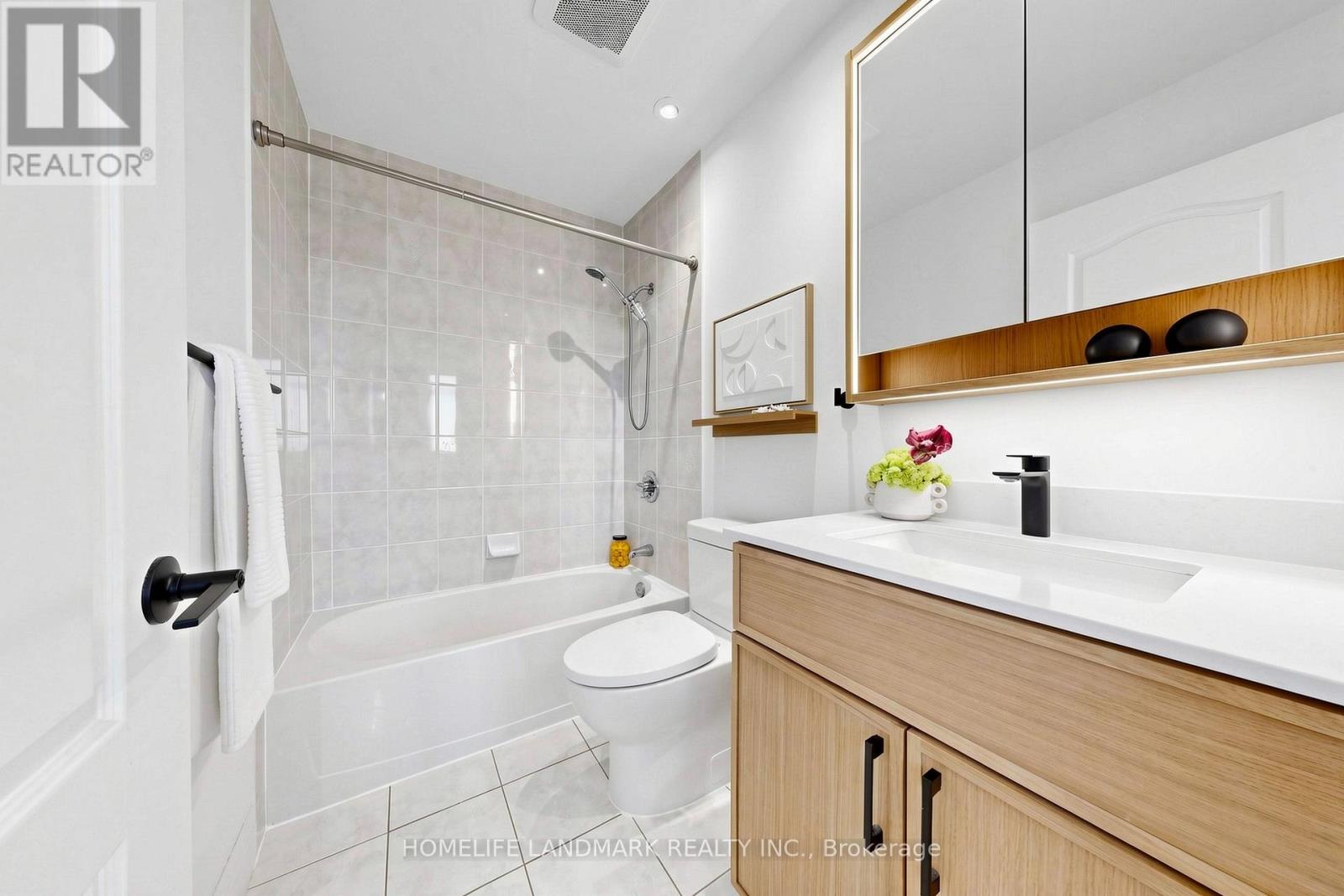 Lph5 - 51 Saddlecreek Drive, Markham, Ontario  L3T 7Z1 - Photo 13 - N12994136