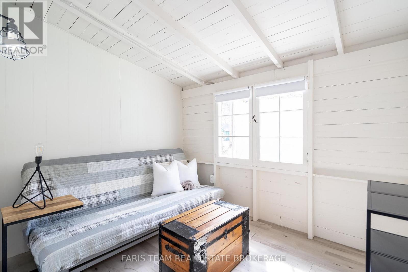 365 Robins Point Road, Tay, Ontario  L0K 2A0 - Photo 14 - S12995572