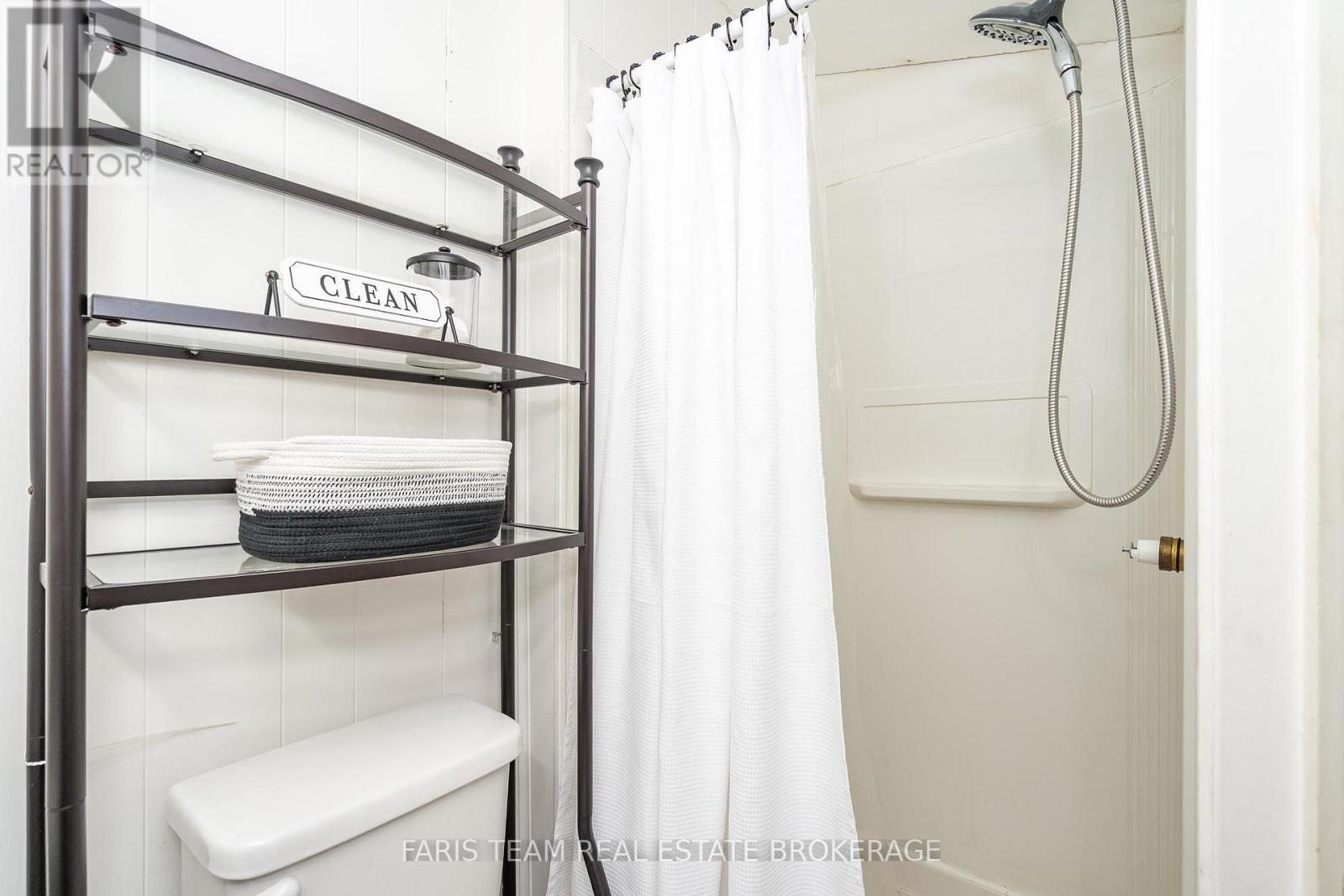 365 Robins Point Road, Tay, Ontario  L0K 2A0 - Photo 16 - S12995572