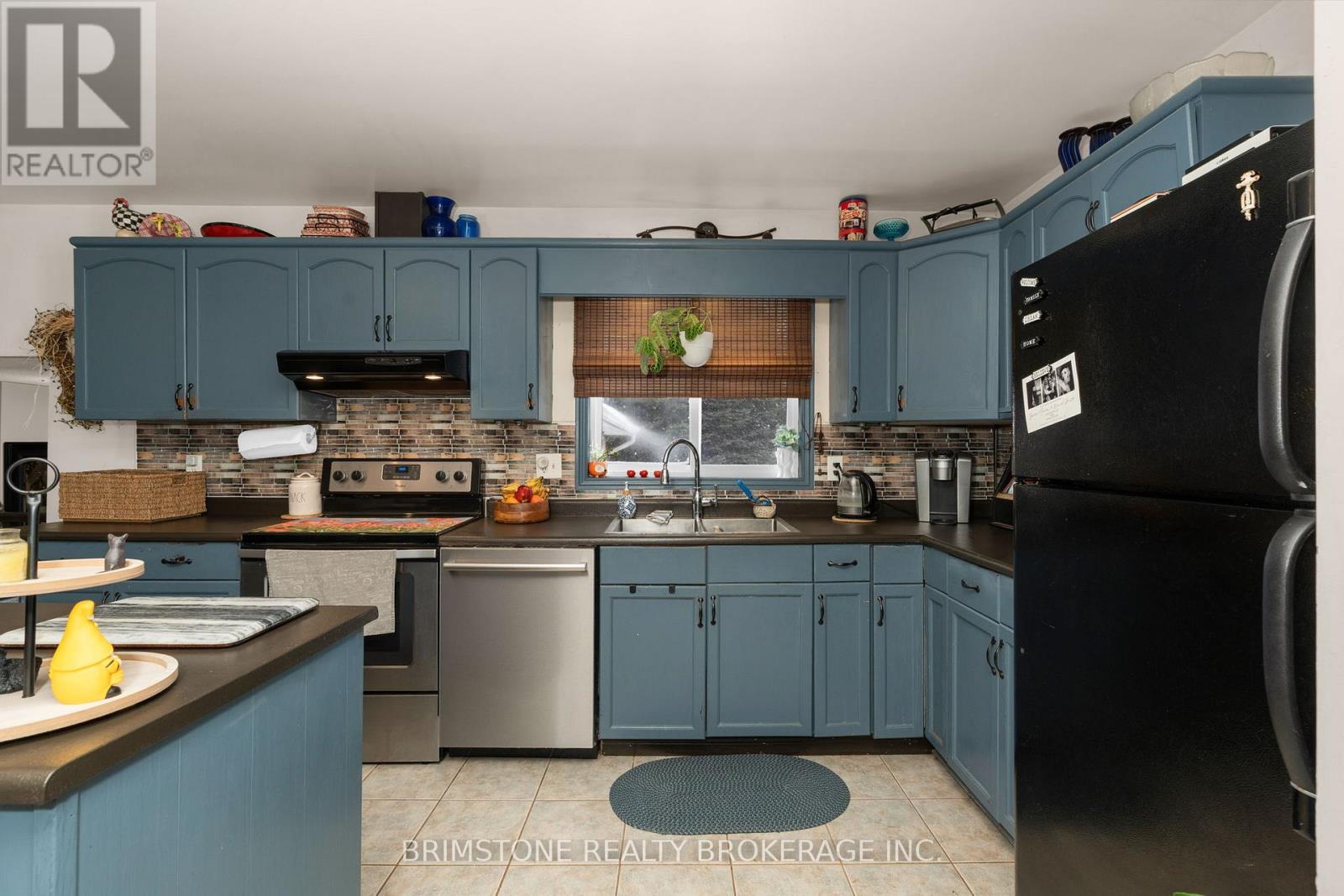 220 Morgan Road, Wasaga Beach, Ontario  L9Z 1N4 - Photo 9 - S12995710