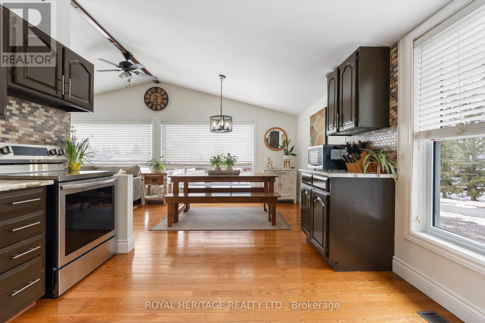 29 Thurston Street, Kawartha Lakes, Ontario  K0M 1L0 - Photo 11 - X12919514