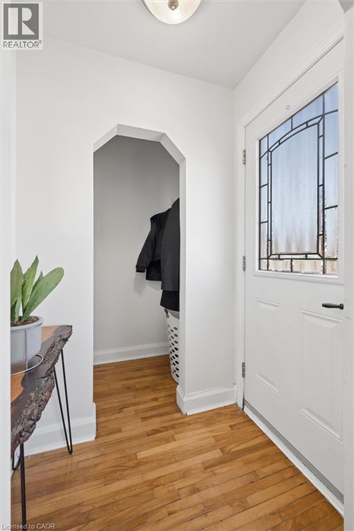 12 St Vincent Street, Kitchener, Ontario  N2H 4R2 - Photo 4 - 40820384