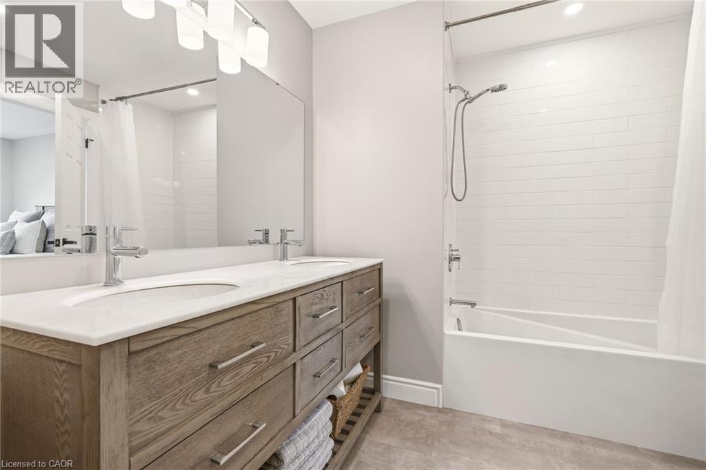 1 Tomahawk Drive, Grimsby, Ontario  L3M 5G4 - Photo 24 - 40820201