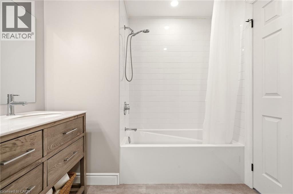 1 Tomahawk Drive, Grimsby, Ontario  L3M 5G4 - Photo 25 - 40820201