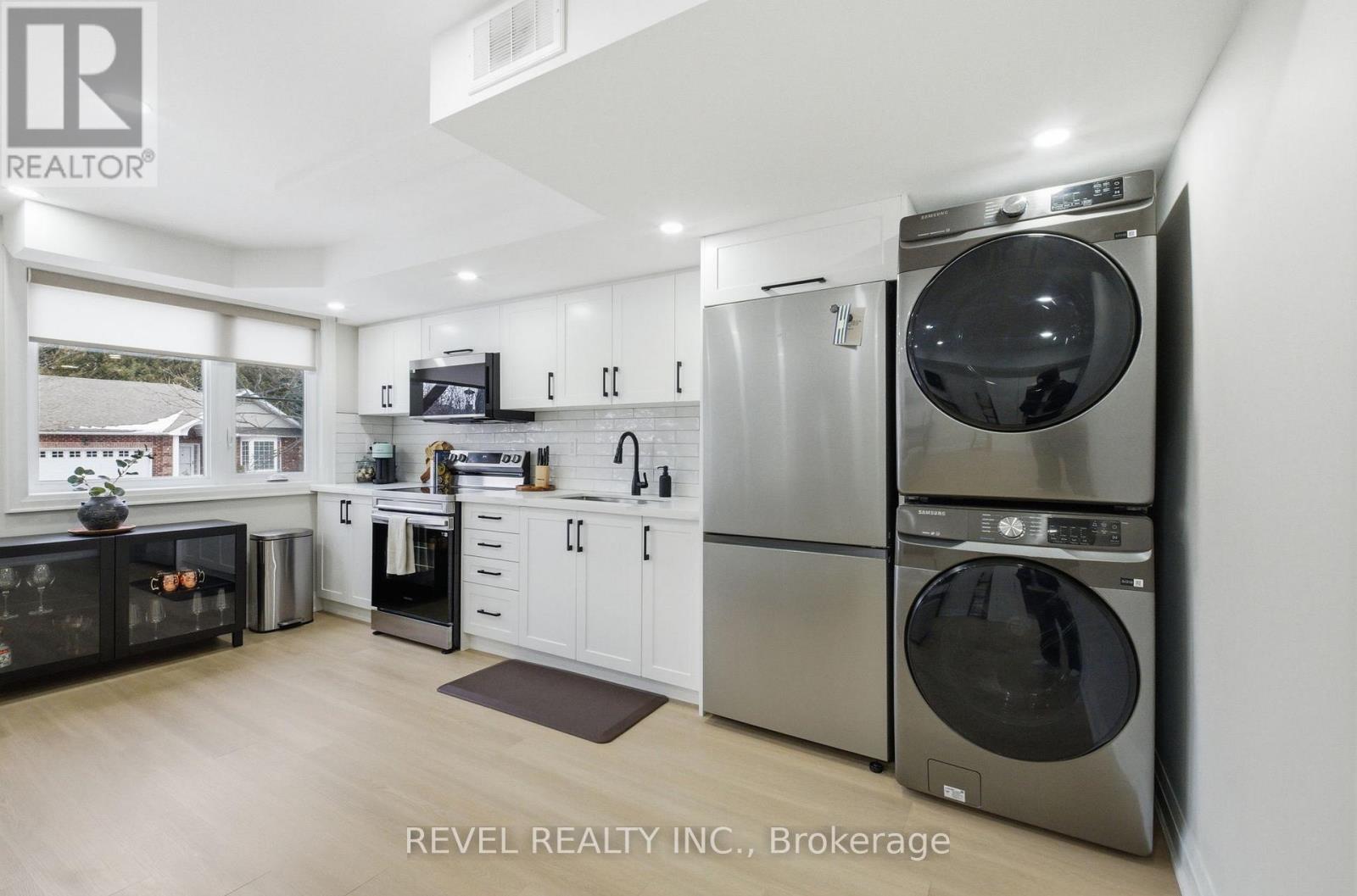 69 Pine Gate Place, Whitby, Ontario  L1R 0S2 - Photo 7 - E12995826