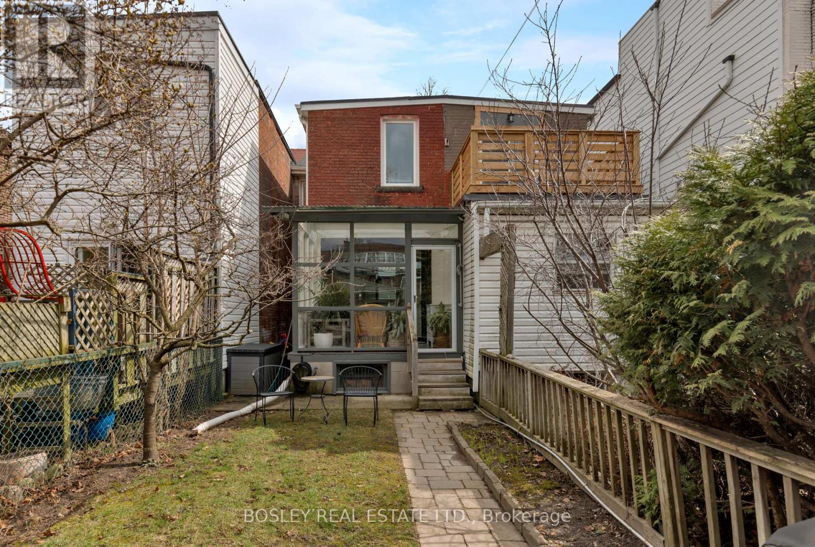 140 Garden Avenue, Toronto (Roncesvalles), Ontario  M6R 1H7 - Photo 16 - W12995496