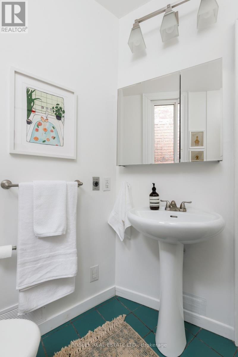 140 Garden Avenue, Toronto (Roncesvalles), Ontario  M6R 1H7 - Photo 36 - W12995496