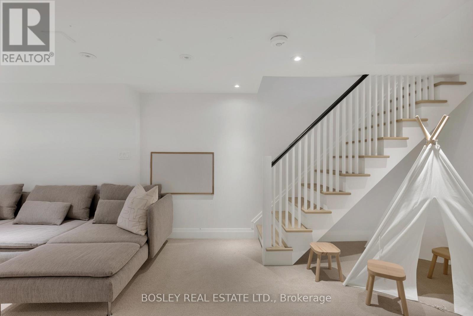 140 Garden Avenue, Toronto (Roncesvalles), Ontario  M6R 1H7 - Photo 37 - W12995496