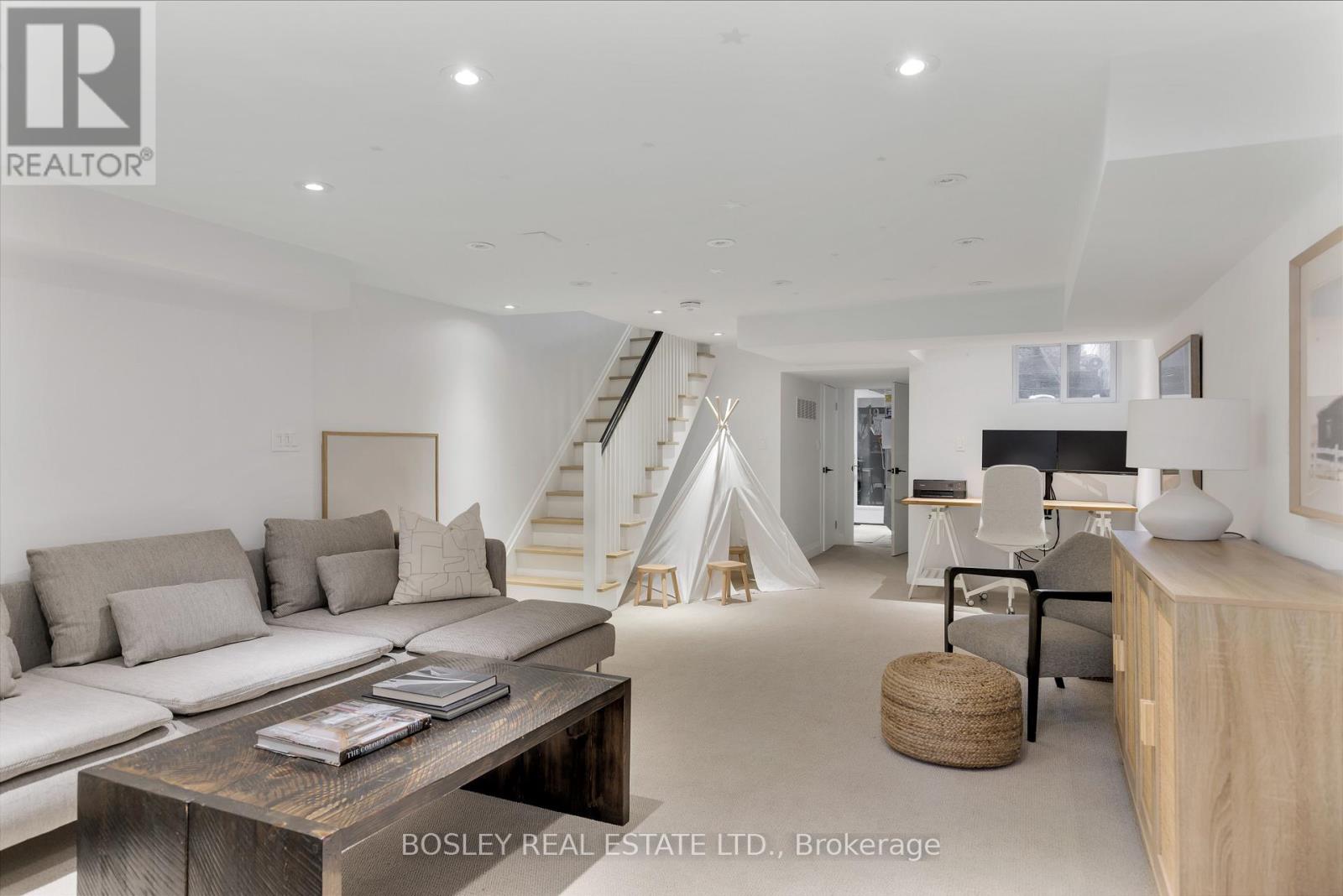 140 Garden Avenue, Toronto (Roncesvalles), Ontario  M6R 1H7 - Photo 41 - W12995496