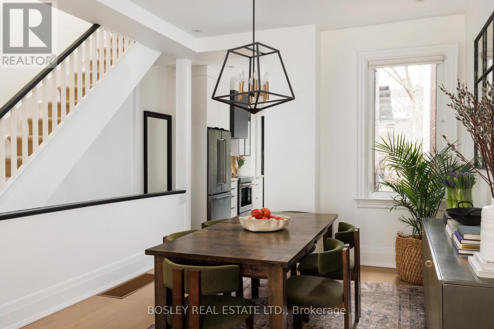 140 Garden Avenue, Toronto (Roncesvalles), Ontario  M6R 1H7 - Photo 6 - W12995496