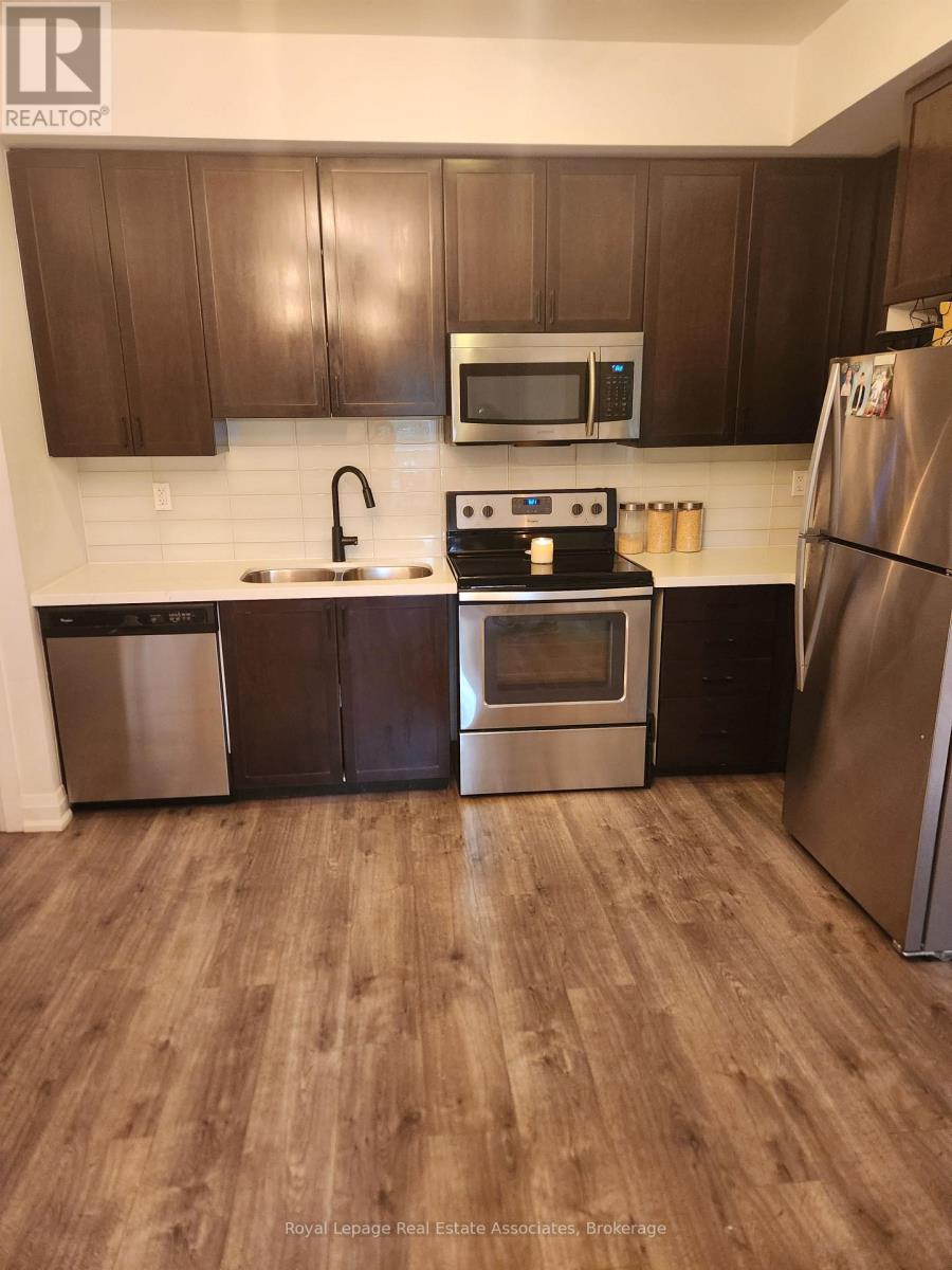 19 - 250 Sunny Meadow Boulevard, Brampton, Ontario  L6R 3Y6 - Photo 7 - W12995506