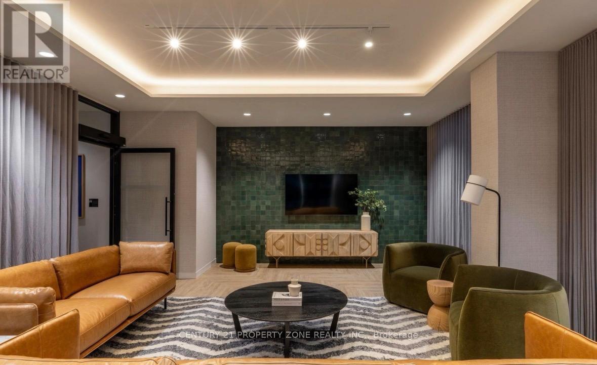 712 - 2495 Eglinton Avenue W, Mississauga, Ontario  L5M 2T2 - Photo 8 - W12995510