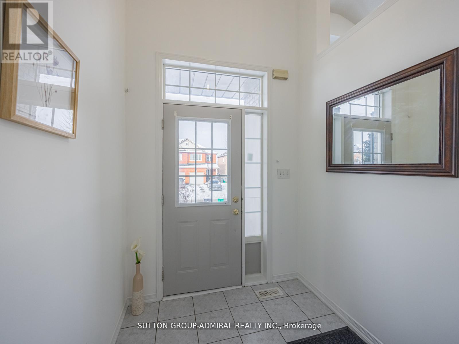 101 River Rock Crescent, Brampton, Ontario  L7A 2W4 - Photo 3 - W12995530