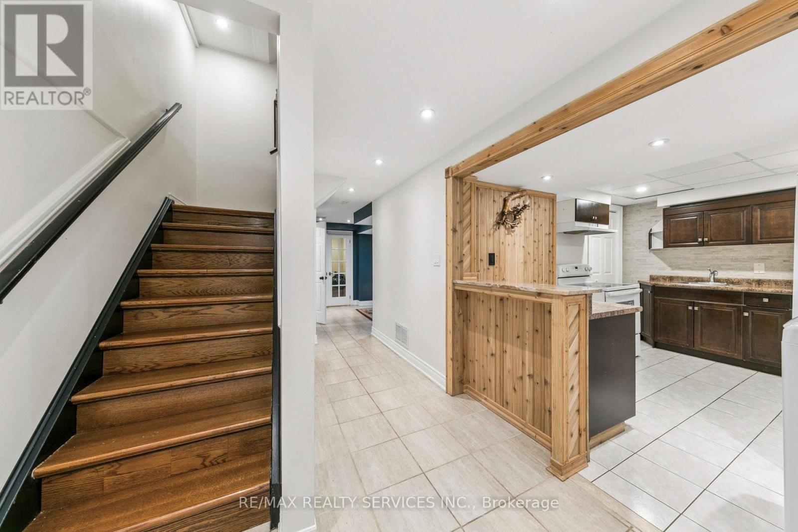 4 Burt Drive, Brampton, Ontario  L6X 3H6 - Photo 34 - W12995566