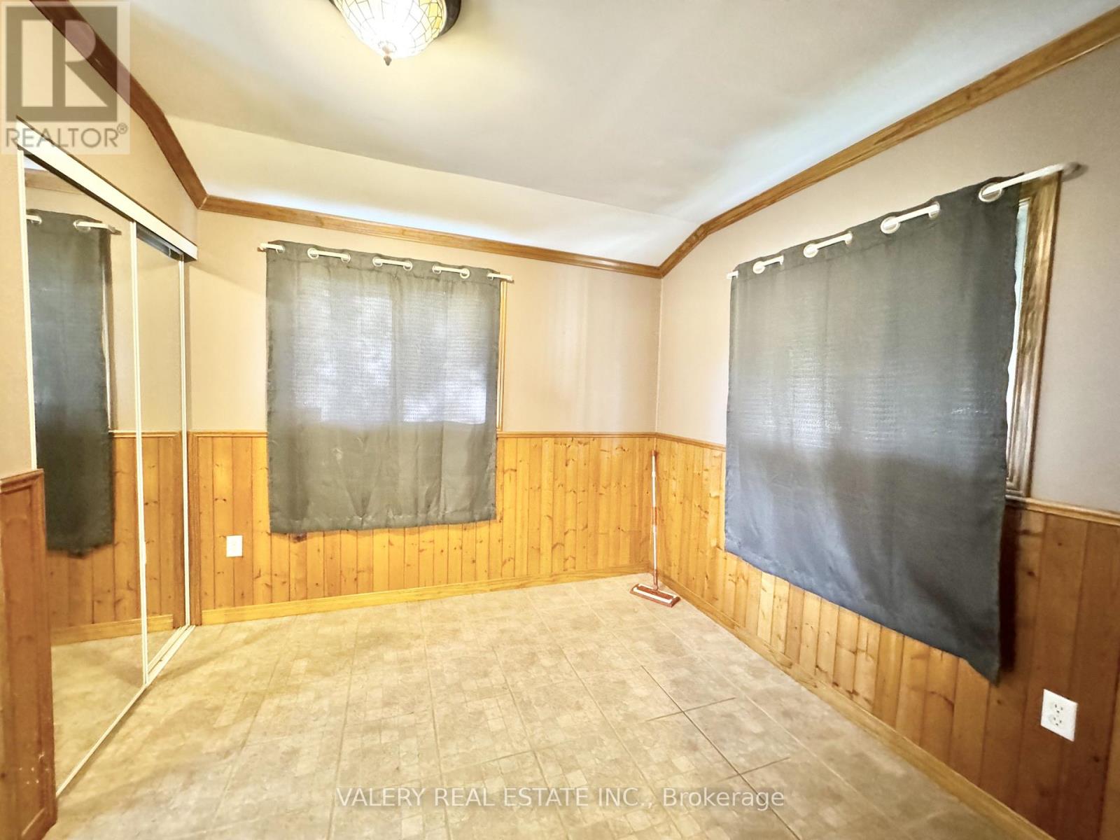 Main - 2949 Olde Base Line Road, Caledon, Ontario  L7C 0K8 - Photo 11 - W12995582