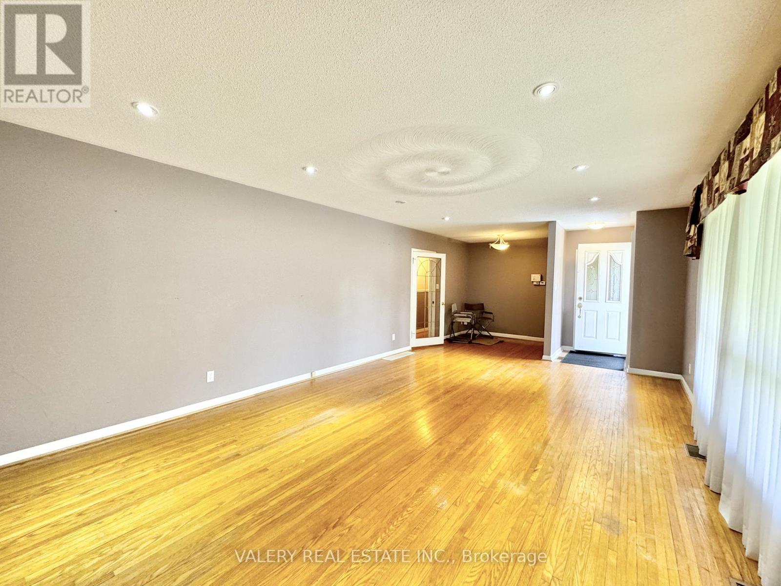 Main - 2949 Olde Base Line Road, Caledon, Ontario  L7C 0K8 - Photo 8 - W12995582