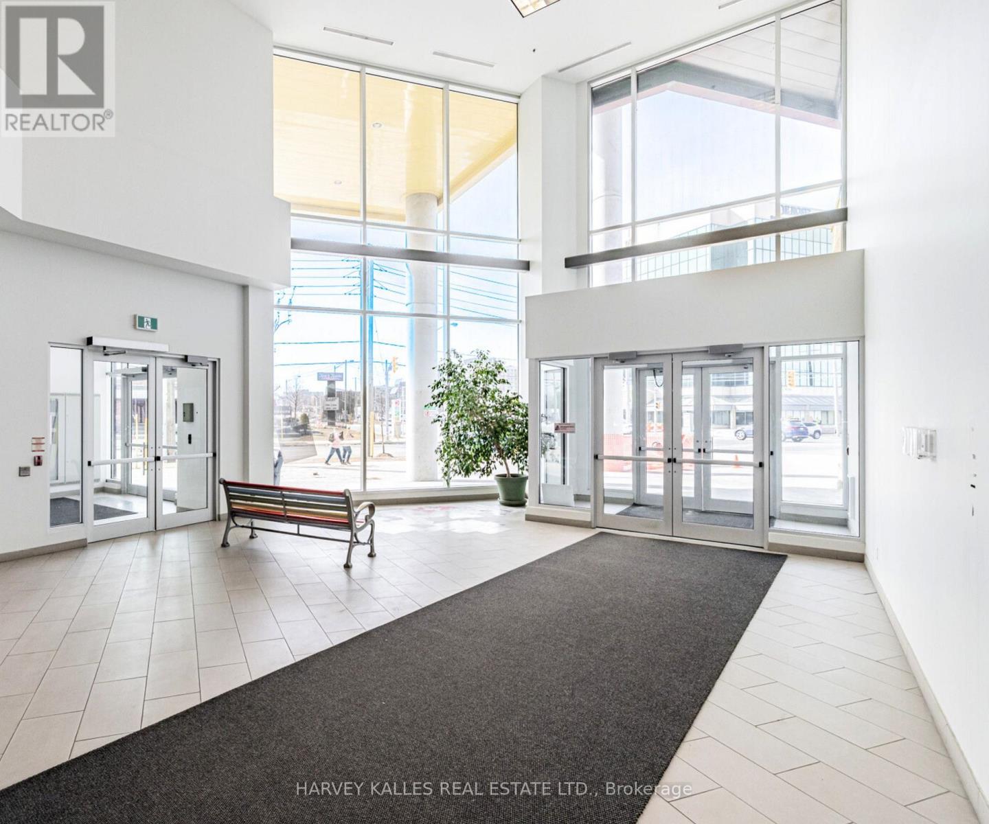 701 - 1275 Finch Avenue W, Toronto, Ontario  M3J 2B1 - Photo 2 - W12995592