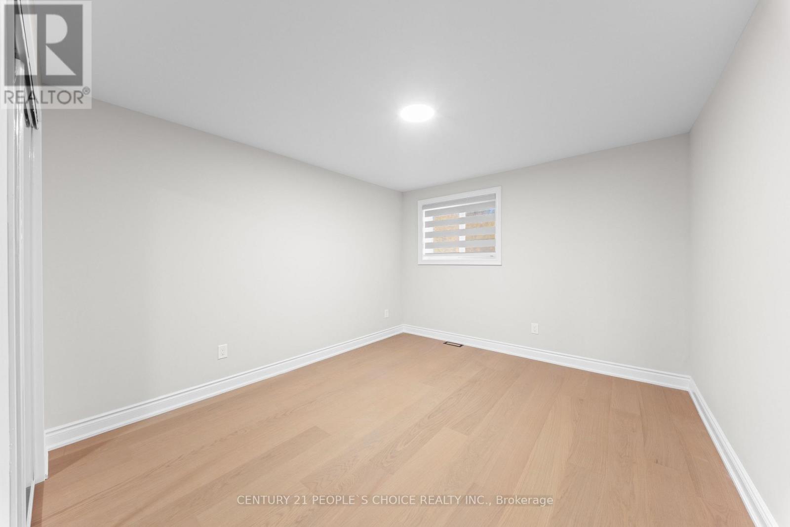 111 Verobeach Boulevard, Toronto, Ontario  M9M 1P8 - Photo 28 - W12995618