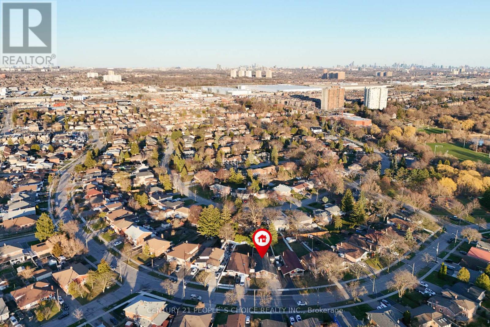 111 Verobeach Boulevard, Toronto, Ontario  M9M 1P8 - Photo 7 - W12995618