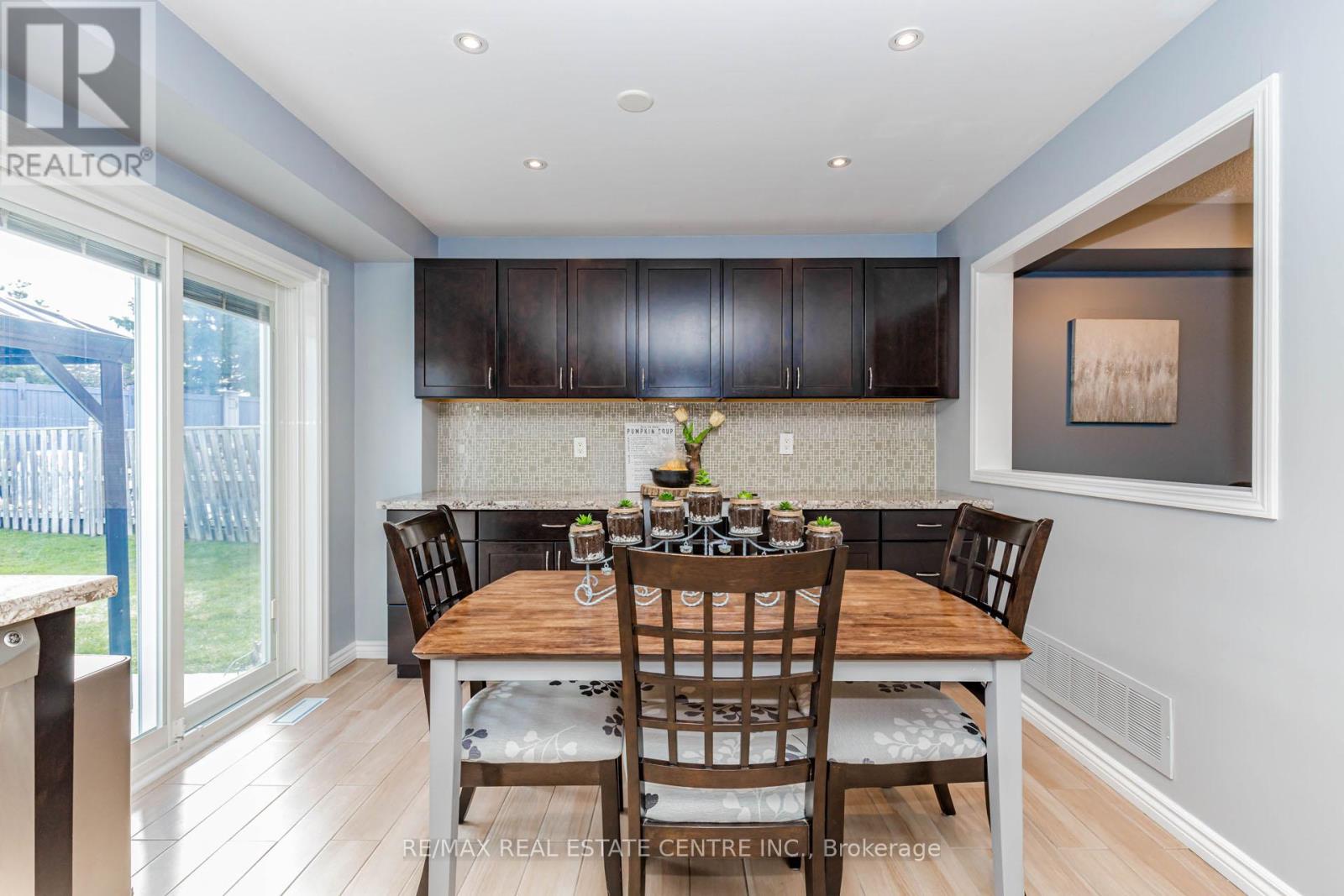 60 Native Landing, Brampton, Ontario  L6X 5B1 - Photo 11 - W12995632