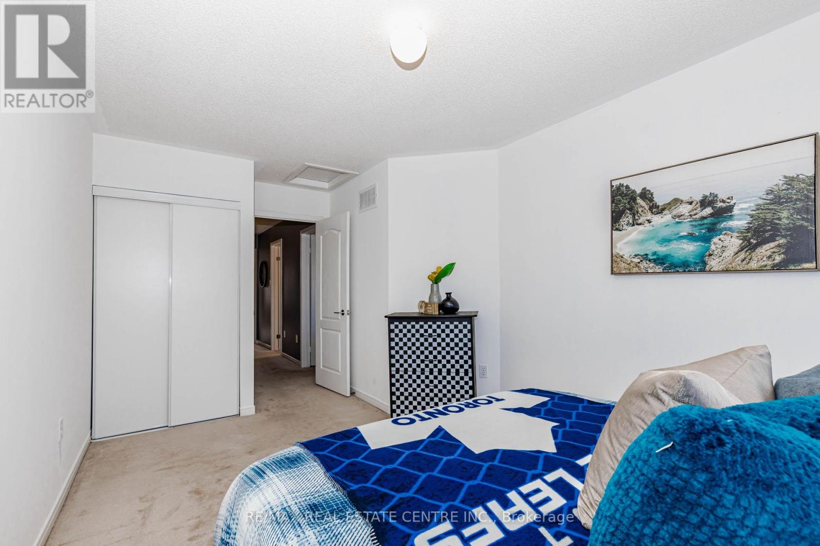 60 Native Landing, Brampton, Ontario  L6X 5B1 - Photo 22 - W12995632