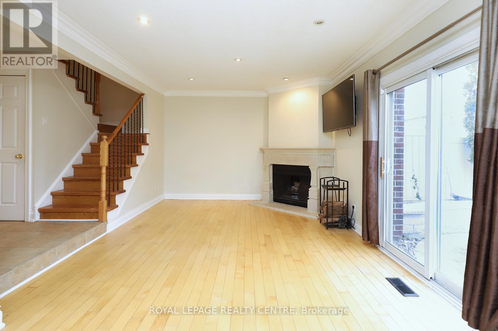 16 - 1021 Cedarglen Gate, Mississauga, Ontario  L5C 3A7 - Photo 19 - W12995674