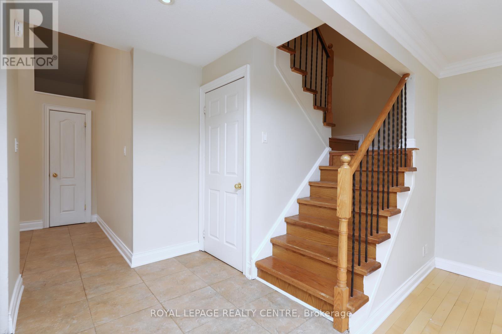 16 - 1021 Cedarglen Gate, Mississauga, Ontario  L5C 3A7 - Photo 24 - W12995674