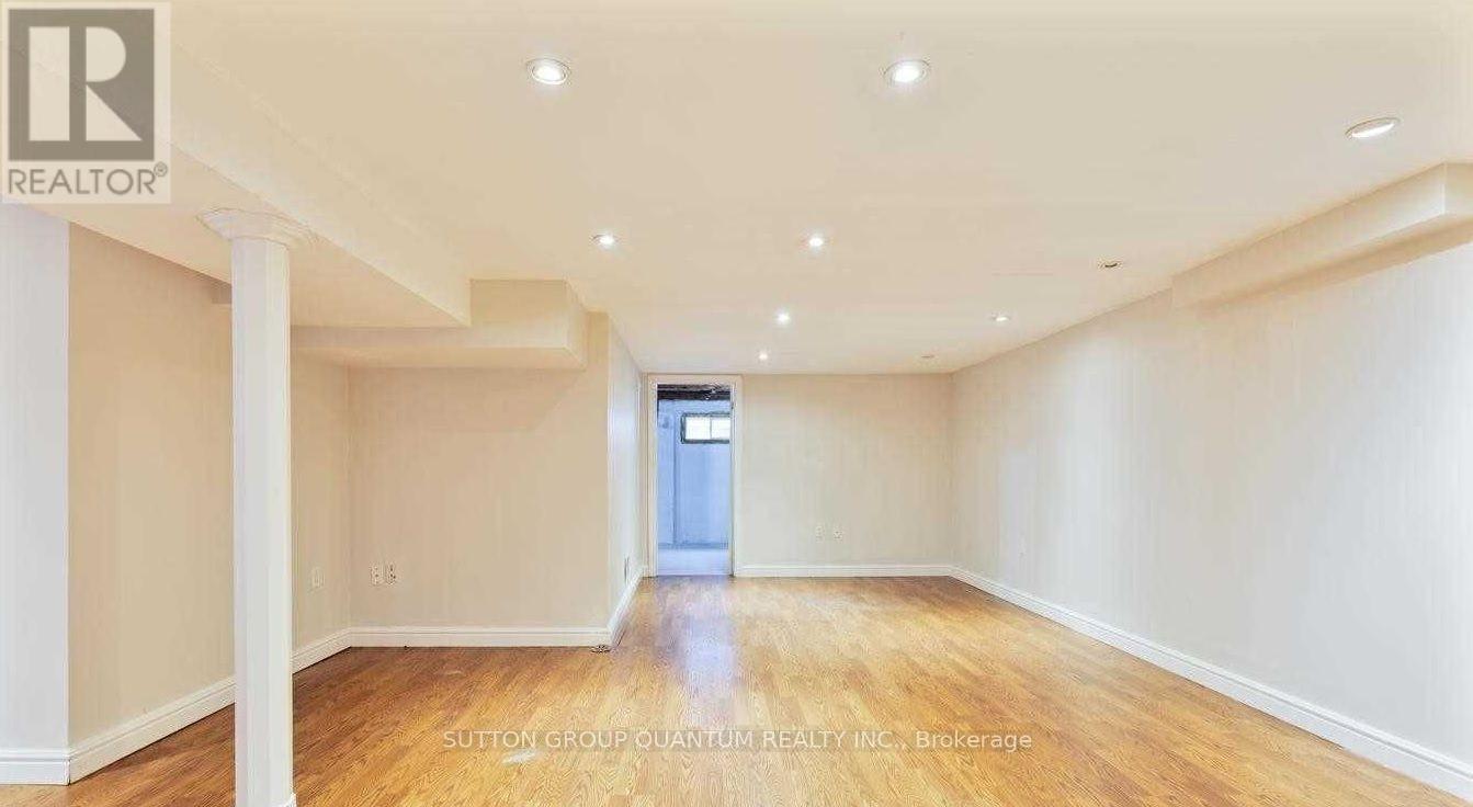 444 Seabourne Drive, Oakville, Ontario  L6L 4G2 - Photo 10 - W12995734