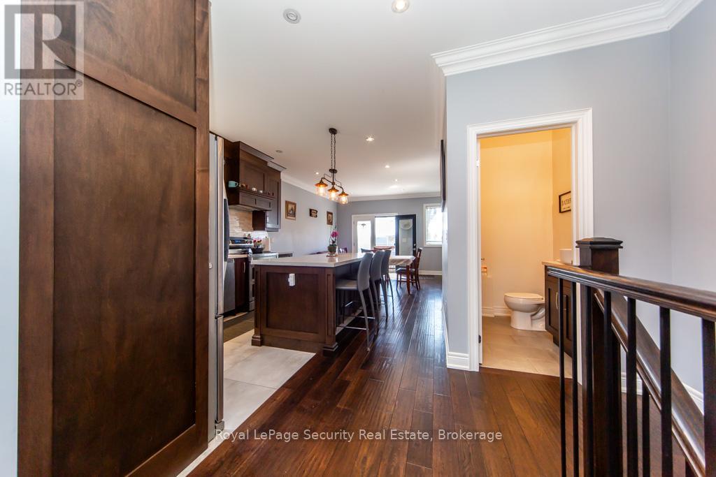 31 John Best Avenue, Toronto, Ontario  M9N 1C4 - Photo 12 - W12995776