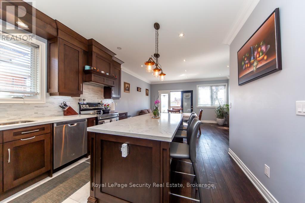 31 John Best Avenue, Toronto, Ontario  M9N 1C4 - Photo 15 - W12995776