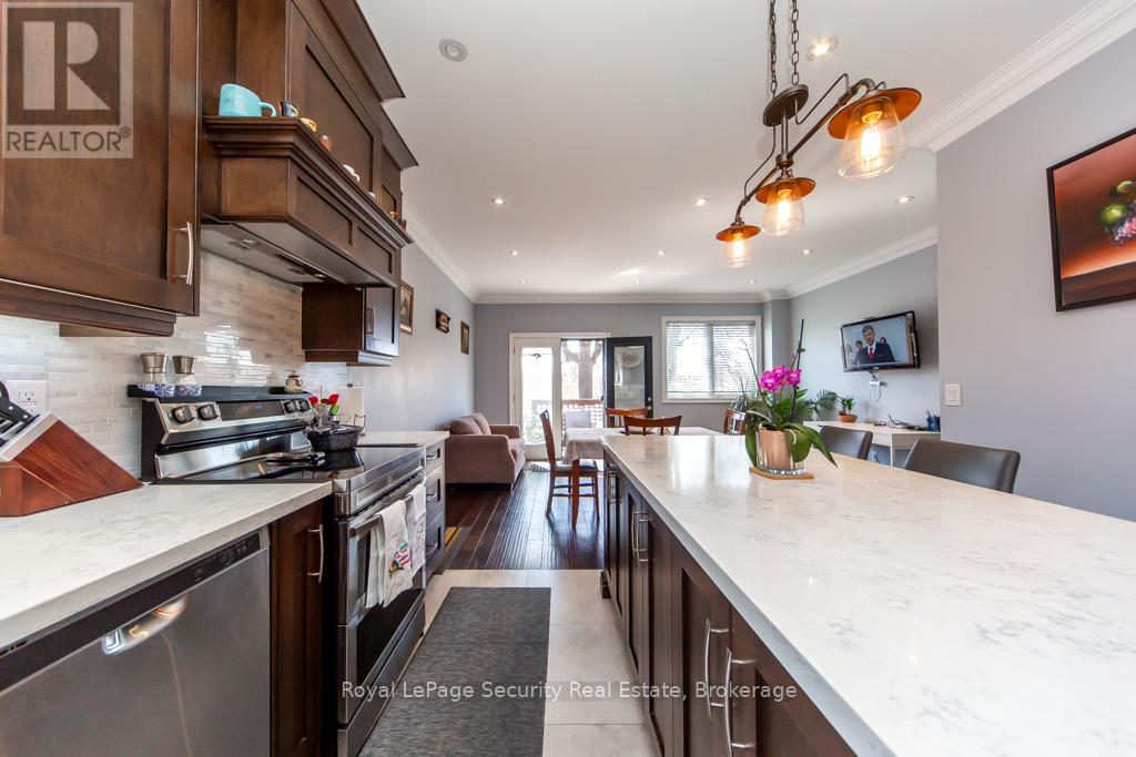 31 John Best Avenue, Toronto, Ontario  M9N 1C4 - Photo 16 - W12995776