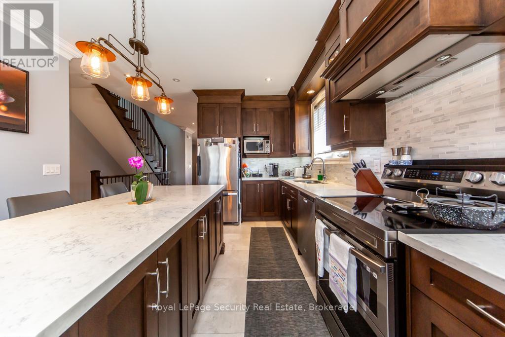 31 John Best Avenue, Toronto, Ontario  M9N 1C4 - Photo 22 - W12995776