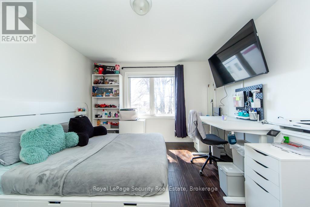 31 John Best Avenue, Toronto, Ontario  M9N 1C4 - Photo 33 - W12995776