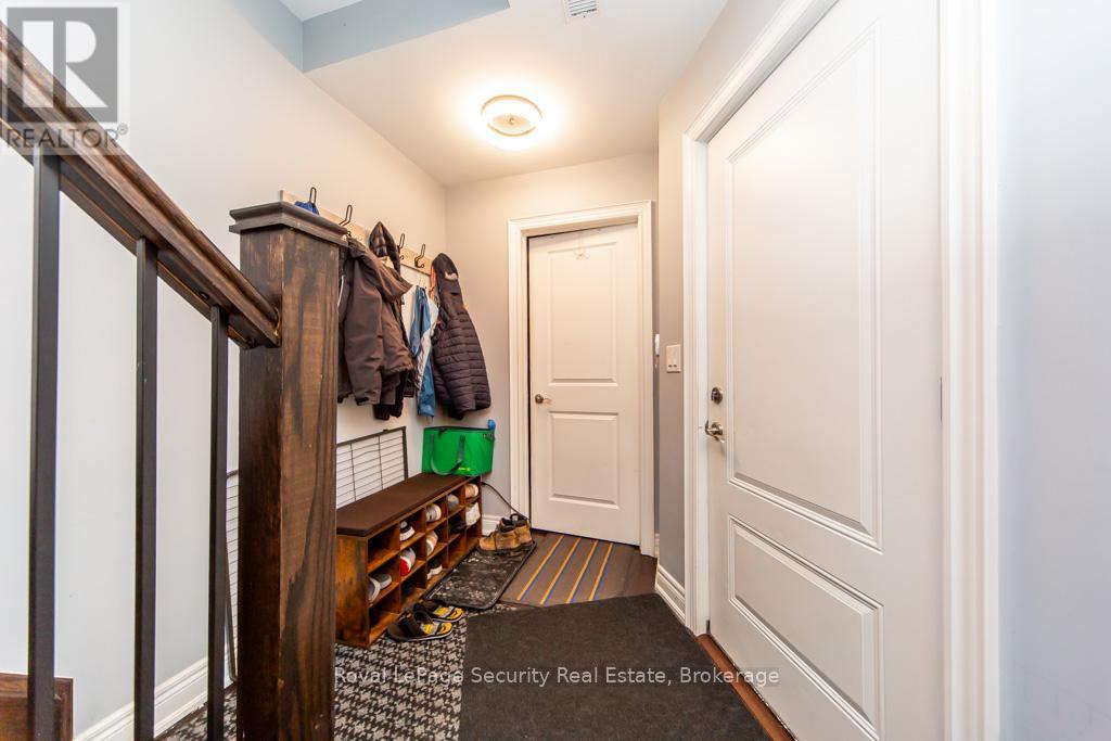 31 John Best Avenue, Toronto, Ontario  M9N 1C4 - Photo 39 - W12995776