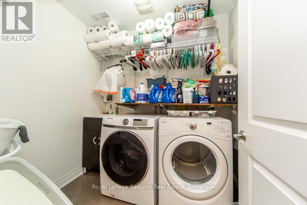 31 John Best Avenue, Toronto, Ontario  M9N 1C4 - Photo 45 - W12995776