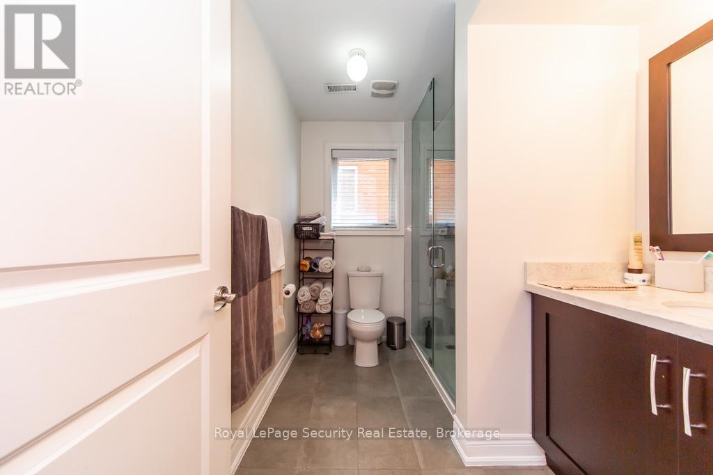 31 John Best Avenue, Toronto, Ontario  M9N 1C4 - Photo 46 - W12995776