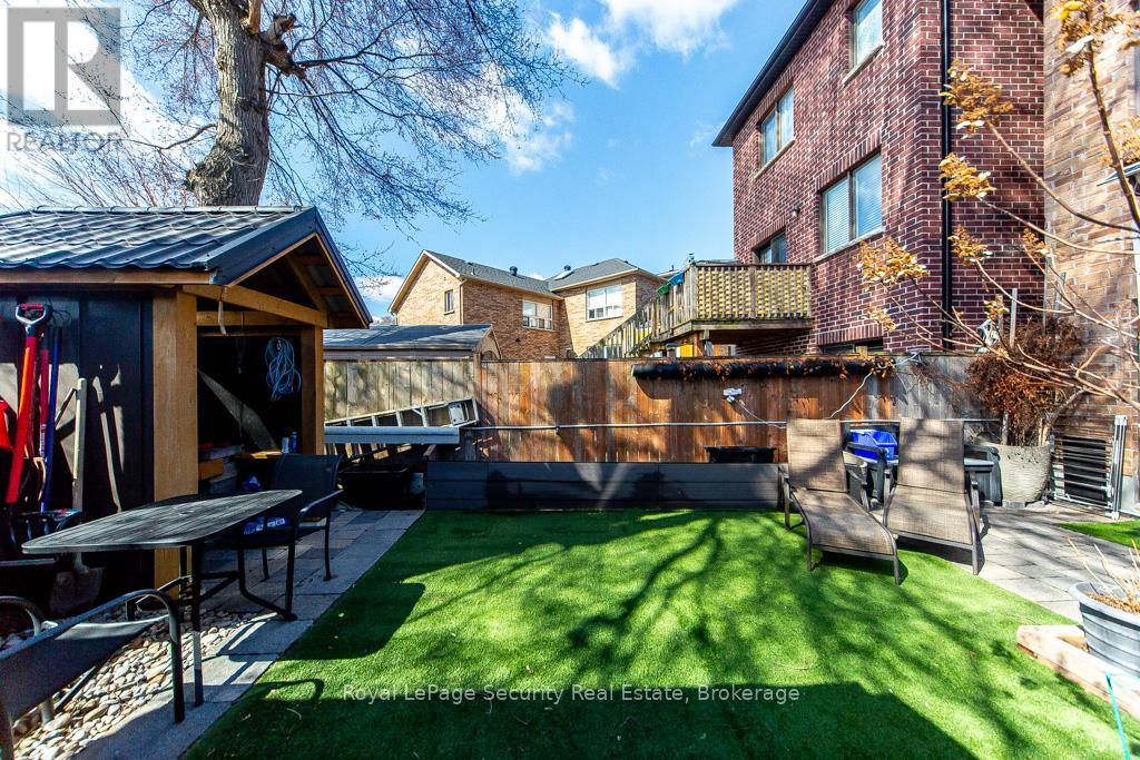 31 John Best Avenue, Toronto, Ontario  M9N 1C4 - Photo 47 - W12995776