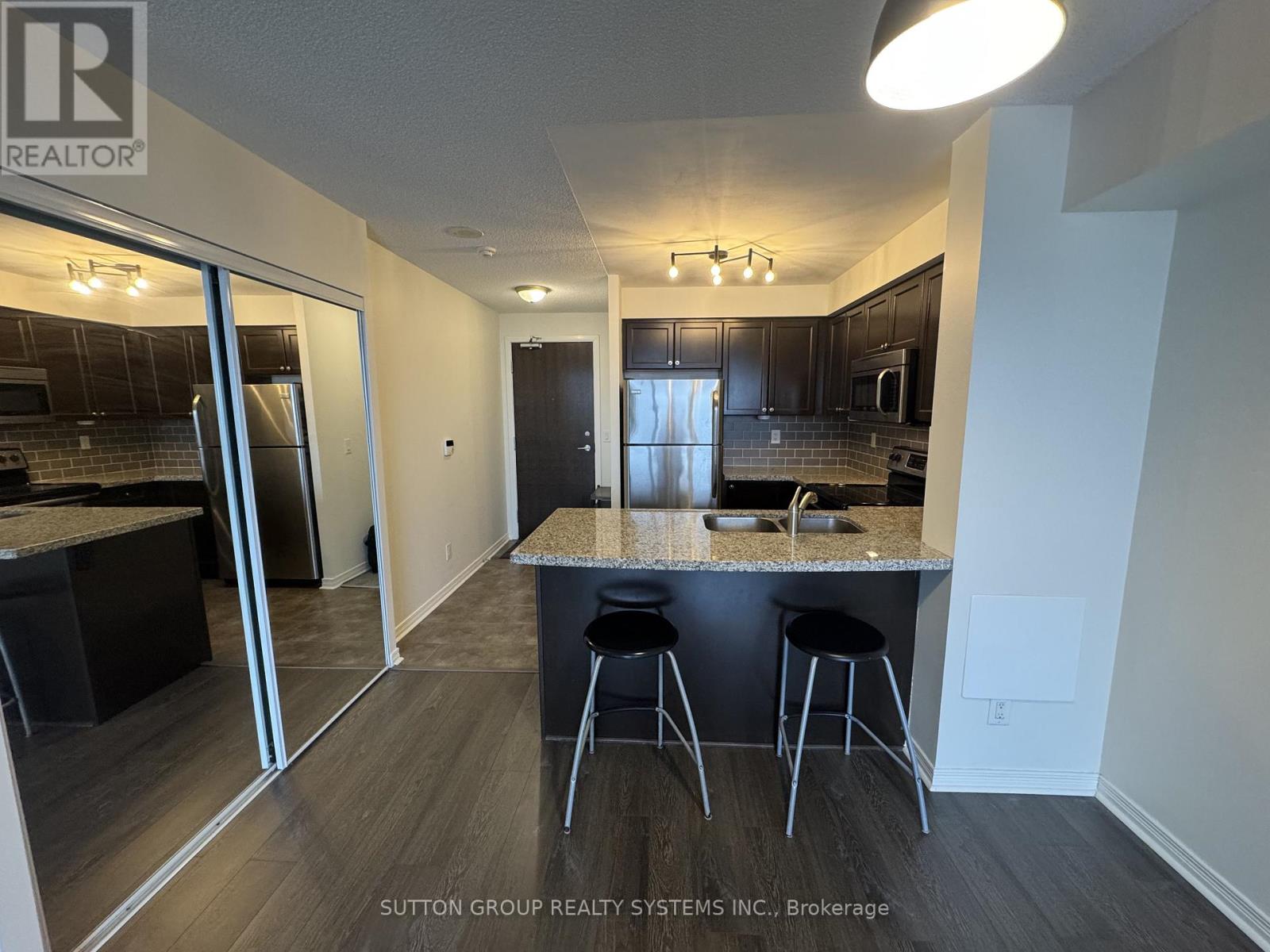 2309 - 3 Michael Power Place, Toronto, Ontario  M9A 0A2 - Photo 4 - W12995778