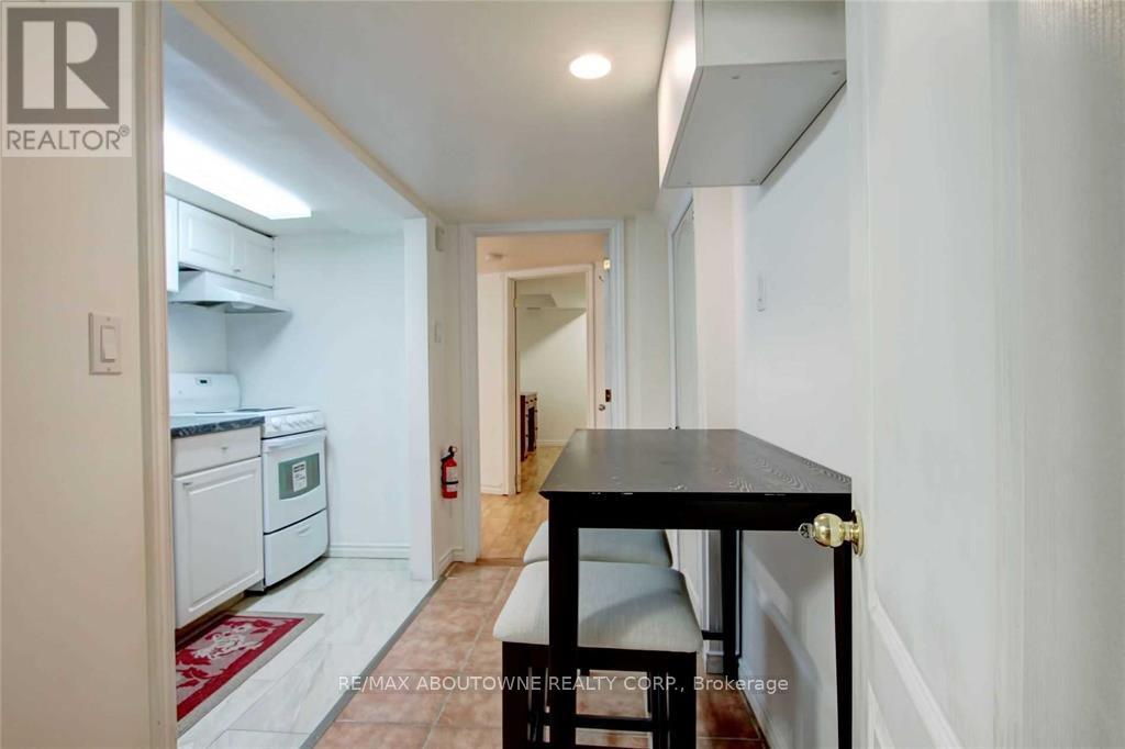 Bsmt - 3474 Covent Crescent, Mississauga, Ontario  L5M 7K7 - Photo 7 - W12995782