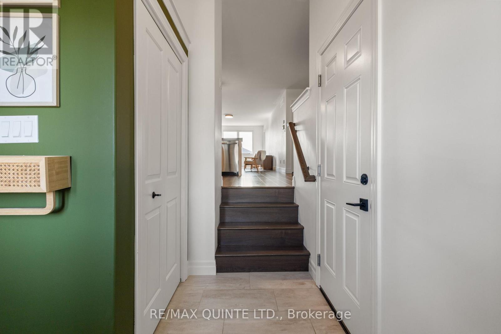 59 Hillside Meadow Drive, Quinte West, Ontario  K8V 0J5 - Photo 13 - X12995814